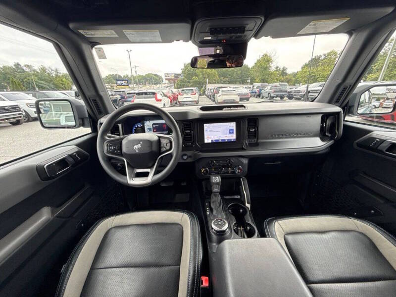 2022 Ford Bronco 4x4 Base 4dr SUV - Image 19