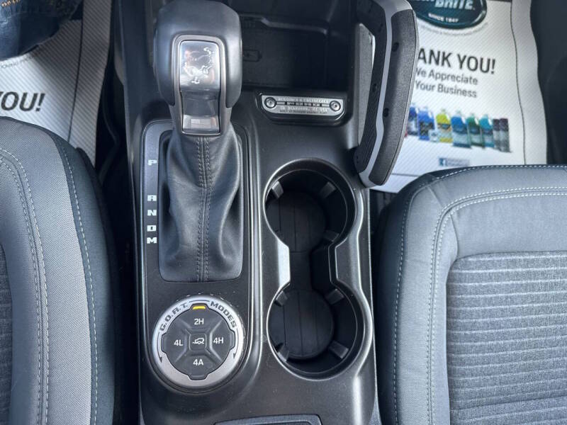 2023 Ford Bronco Outer Banks - Image 21