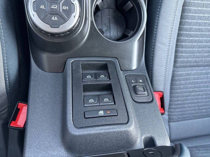 2023 Ford Bronco Outer Banks - Image 22
