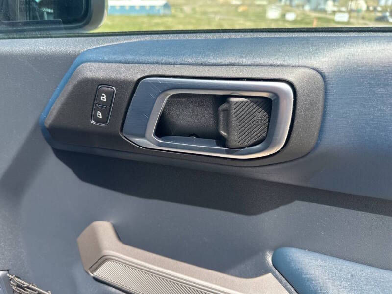 2023 Ford Bronco Outer Banks - Image 36