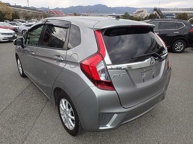 Honda Fit 2016 Hybrid F package - Image 2