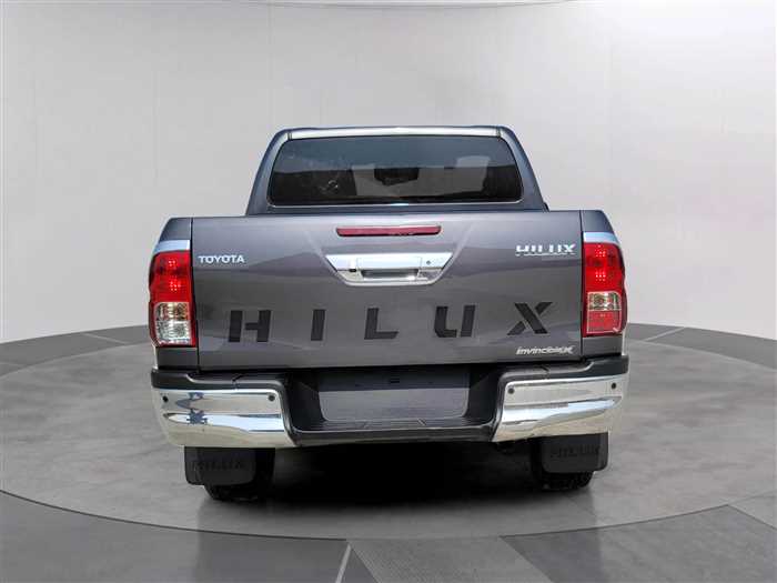 Toyota Hilux 2017 - Image 5