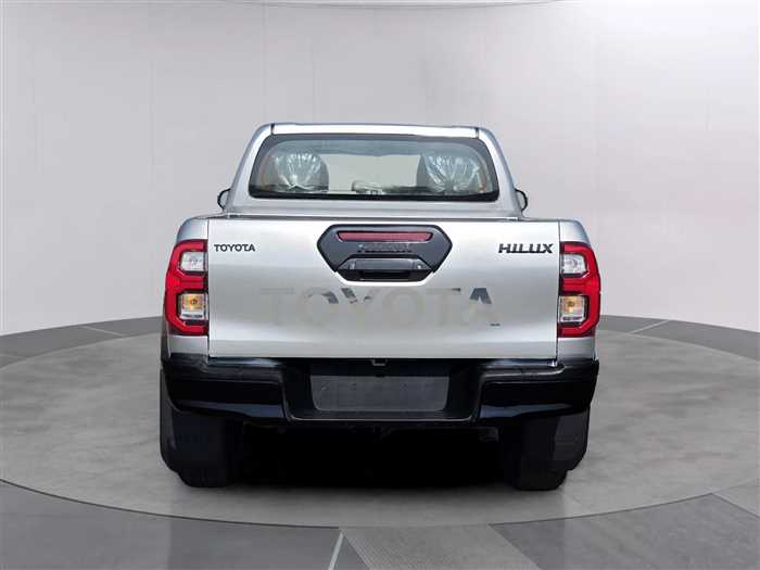 Used Toyota Hilux 2017 - Image 6