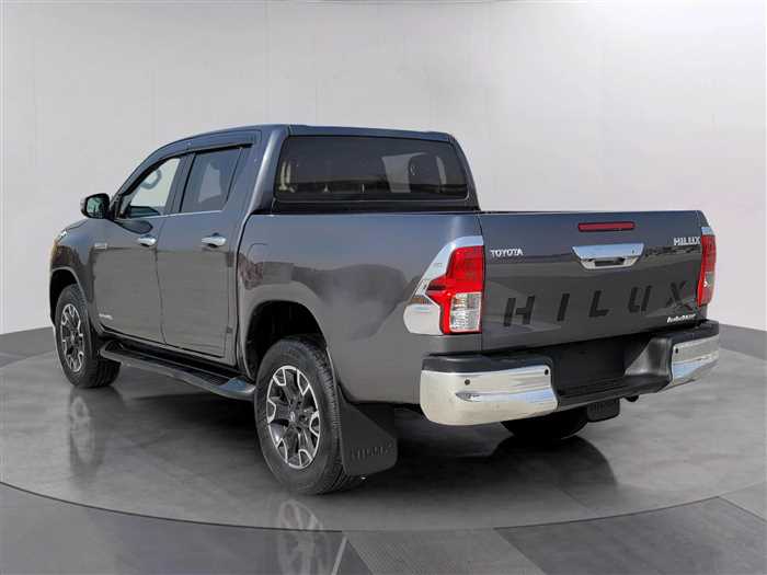 Toyota Hilux 2017 - Image 6