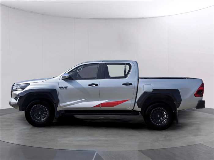 Used Toyota Hilux 2017 - Image 9