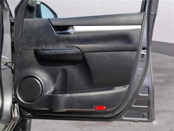Toyota Hilux 2017 - Image 9