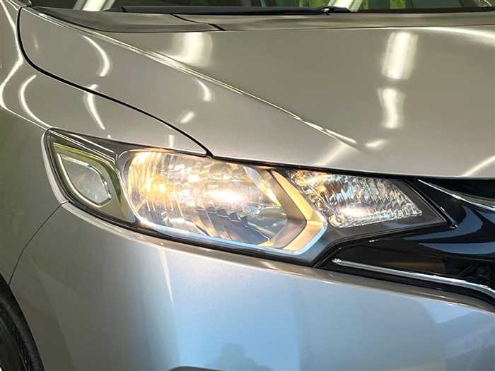 2015 Honda Fit 13G F Package - Image 9