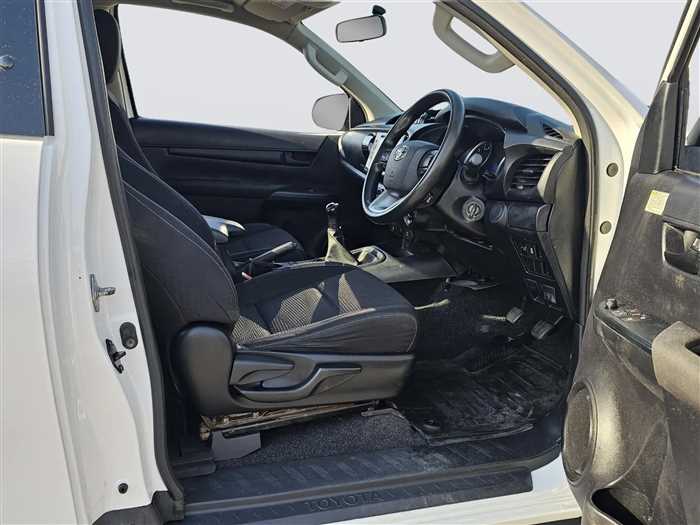 Toyota Hilux 2016 - Image 11