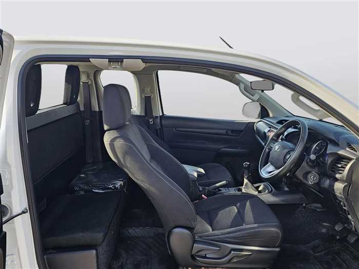 Toyota Hilux 2016 - Image 12