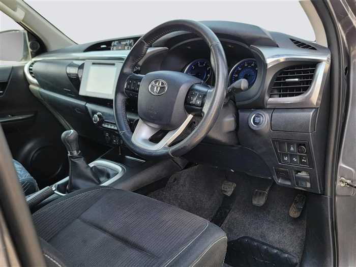 Toyota Hilux 2017 - Image 13