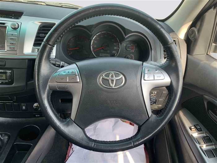 Toyota Hilux 2014 SR5 - Image 13
