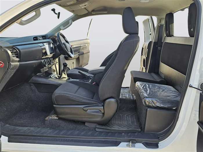 Toyota Hilux 2016 - Image 13