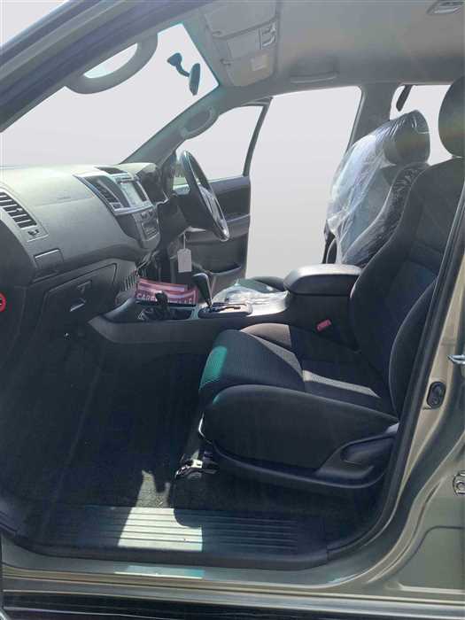 Toyota Hilux 2014 SR5 - Image 15