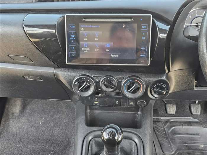 Toyota Hilux 2016 - Image 15