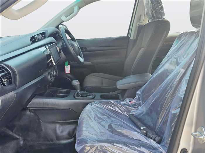 Used Toyota Hilux 2017 - Image 16