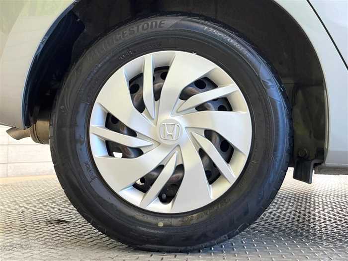 2015 Honda Fit 13G F Package - Image 16