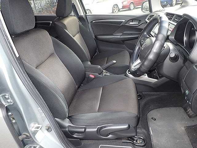 Honda Fit 2016 Hybrid F package - Image 17