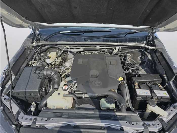 Used Toyota Hilux 2017 - Image 19