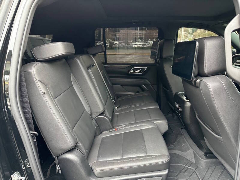 2023 Chevrolet Suburban Z71 - Image 24