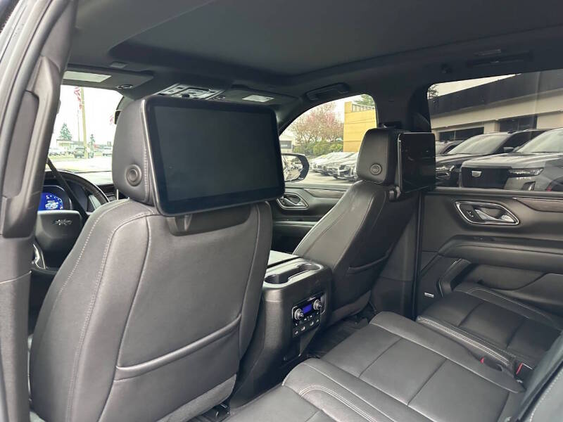 2023 Chevrolet Suburban Z71 - Image 28