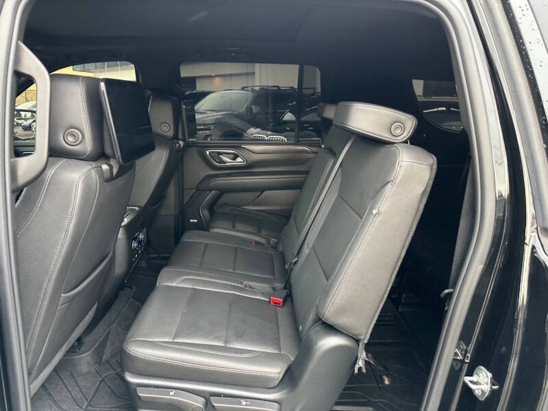 2023 Chevrolet Suburban Z71 - Image 29