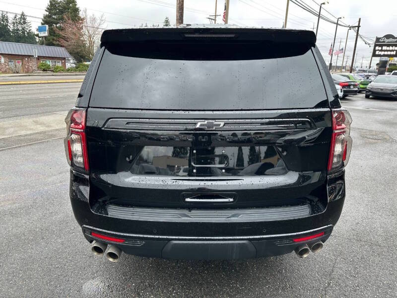 2023 Chevrolet Suburban Z71 - Image 4