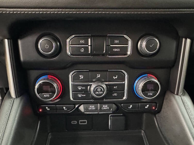 2023 Chevrolet Suburban Z71 - Image 35