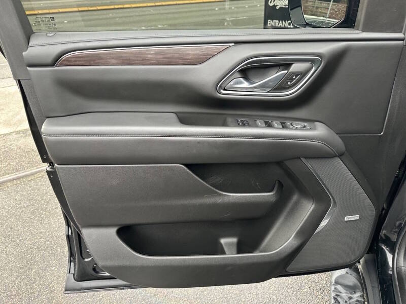 2023 Chevrolet Suburban Z71 - Image 43
