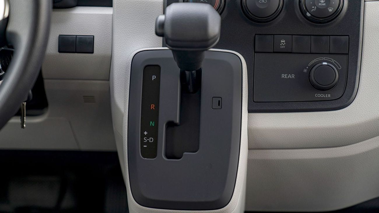 2025 Toyota Hiace GL Commuter GL High Roof 3.5L - Image 6