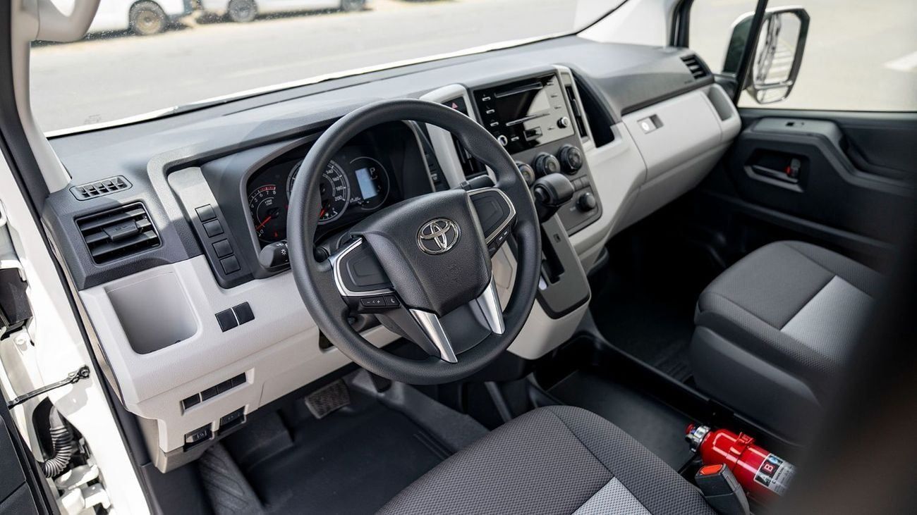 2025 Toyota Hiace GL Commuter GL High Roof 3.5L - Image 13