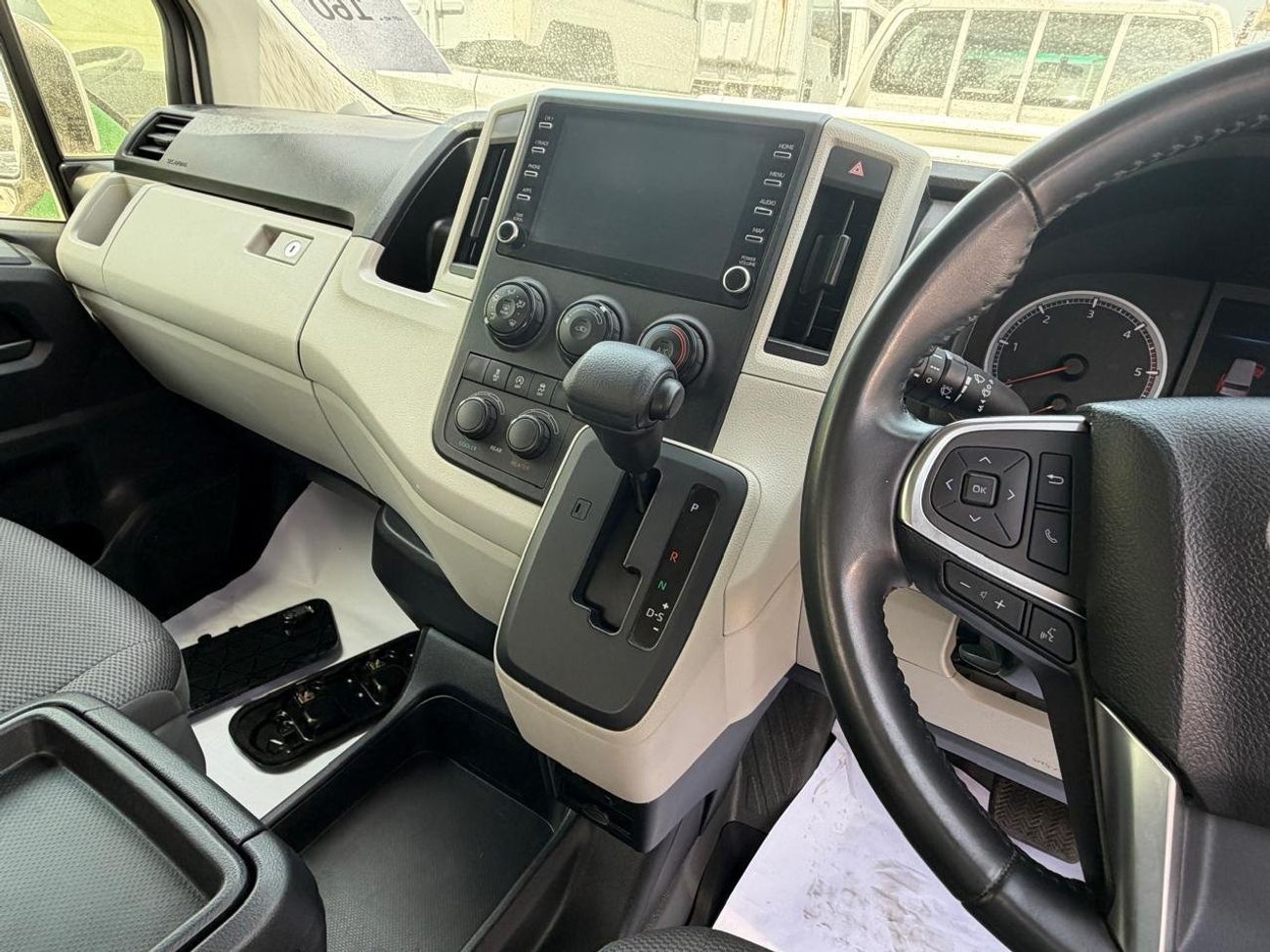 2021 Toyota Hiace GL - Image 11