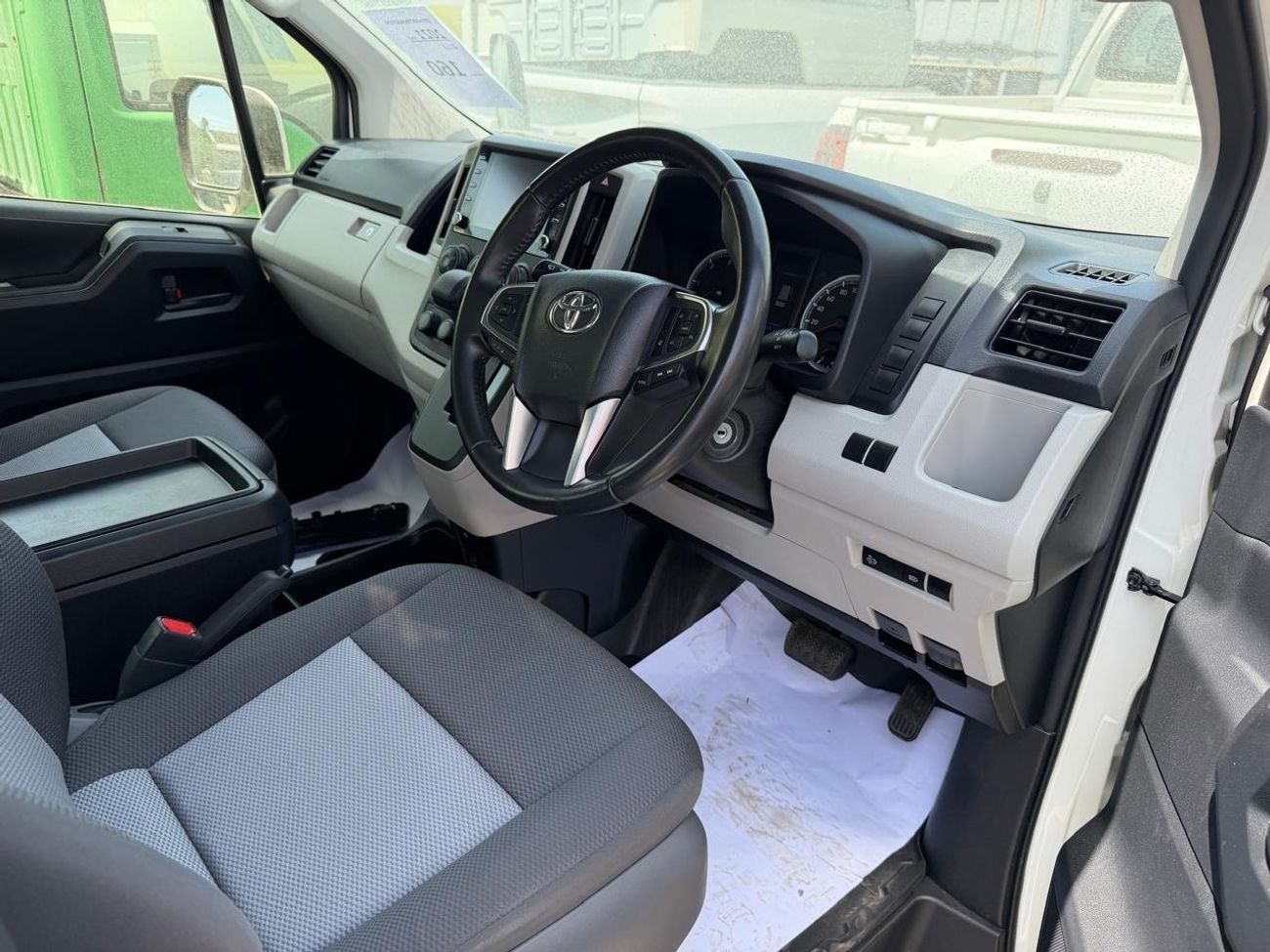 2021 Toyota Hiace GL - Image 19