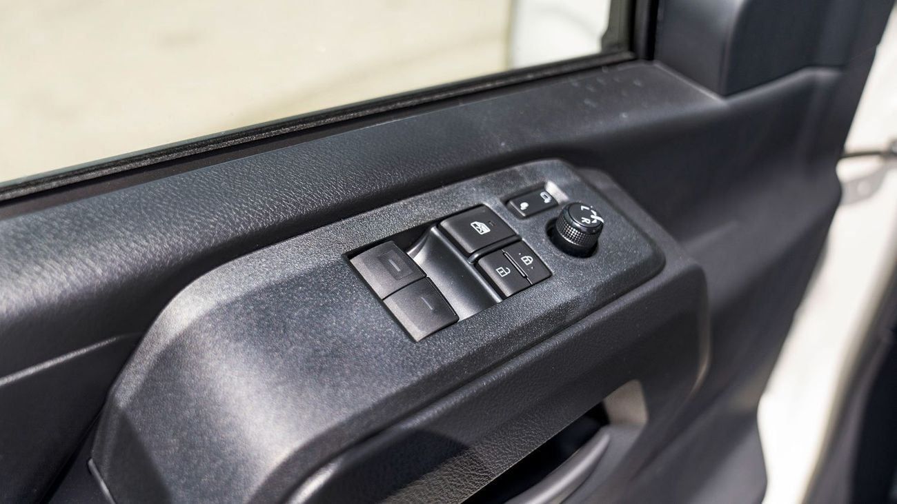 2025 Toyota Hiace GL Commuter GL High Roof 3.5L - Image 22